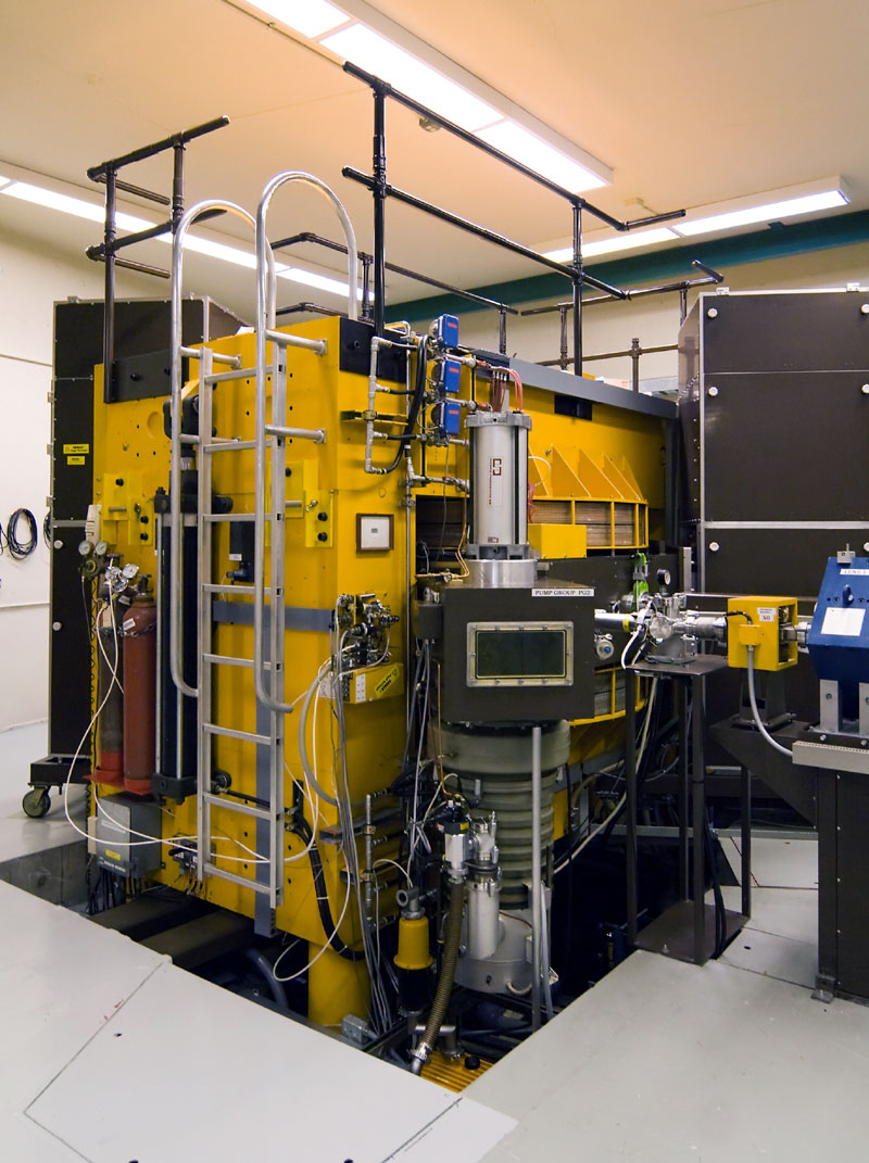 Современный циклотрон, используемый для радиационной терапии ©Eigenes Bild